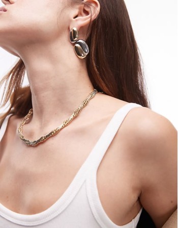 twisted chain necklace in gold