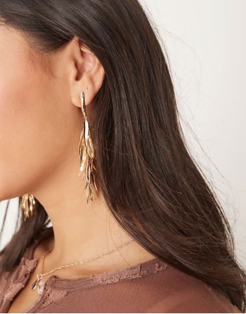 drop earrings in mini leaf design tassel detail in gold tone